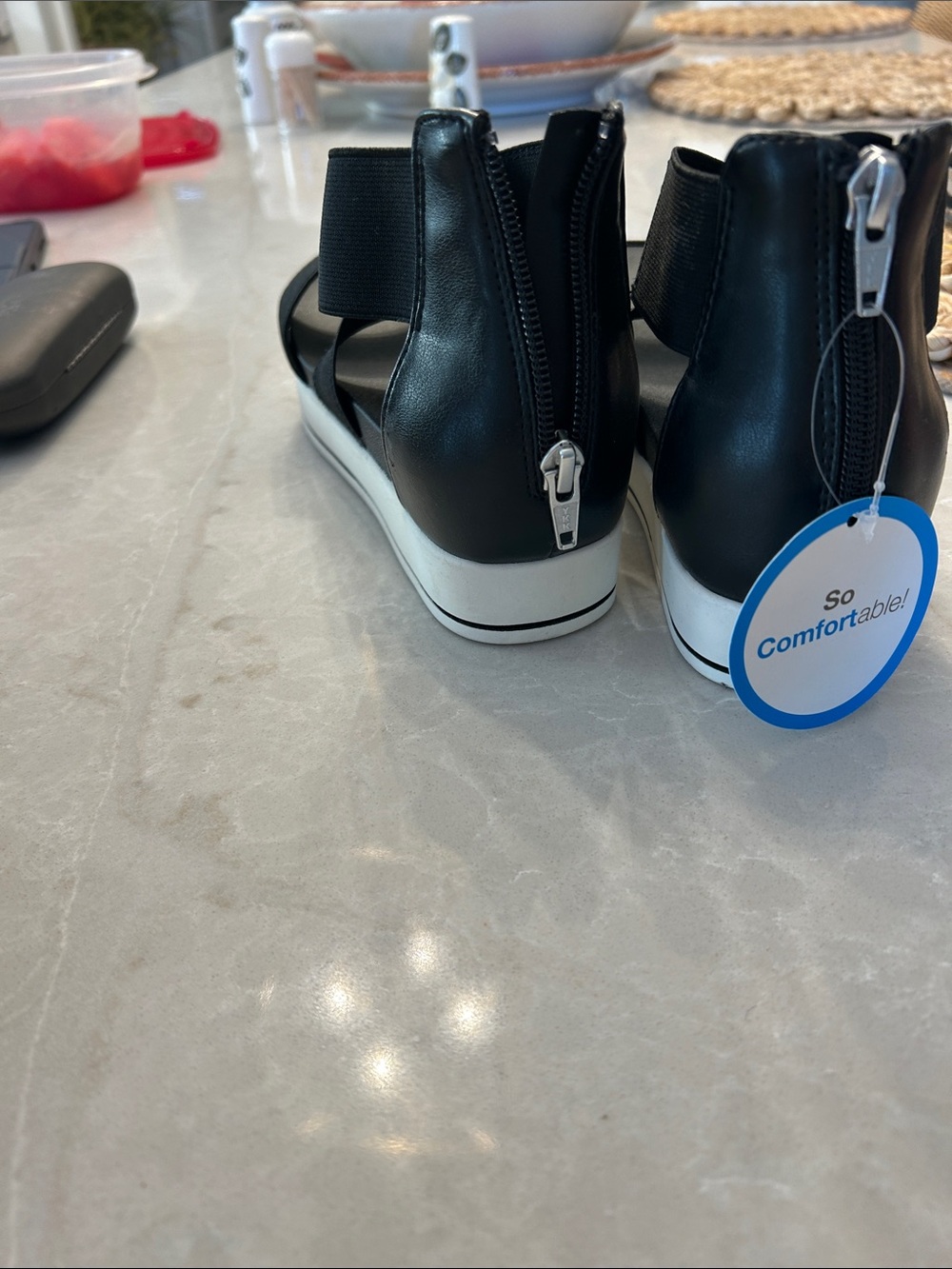 Time and Tru Black Platform Sandal with Crisscross Elastic Straps - Picture 2 of 4